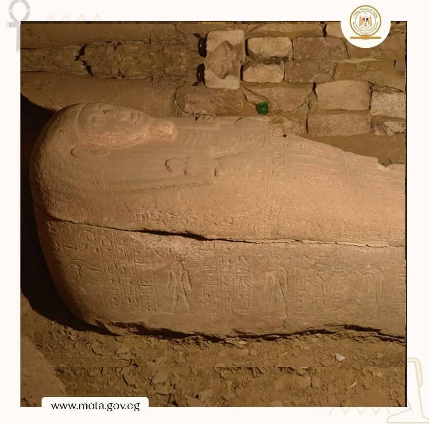 عکس تابوت عجیب 3000 ساله در مصر پیدا شد