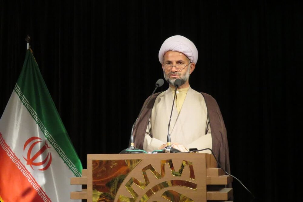 علم و عقل بدون معنویت و اخلاق به بی‌راهه می‌روند
